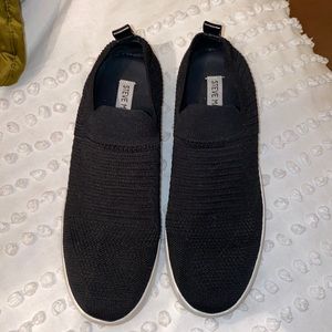 Steve Madden Slip On’s